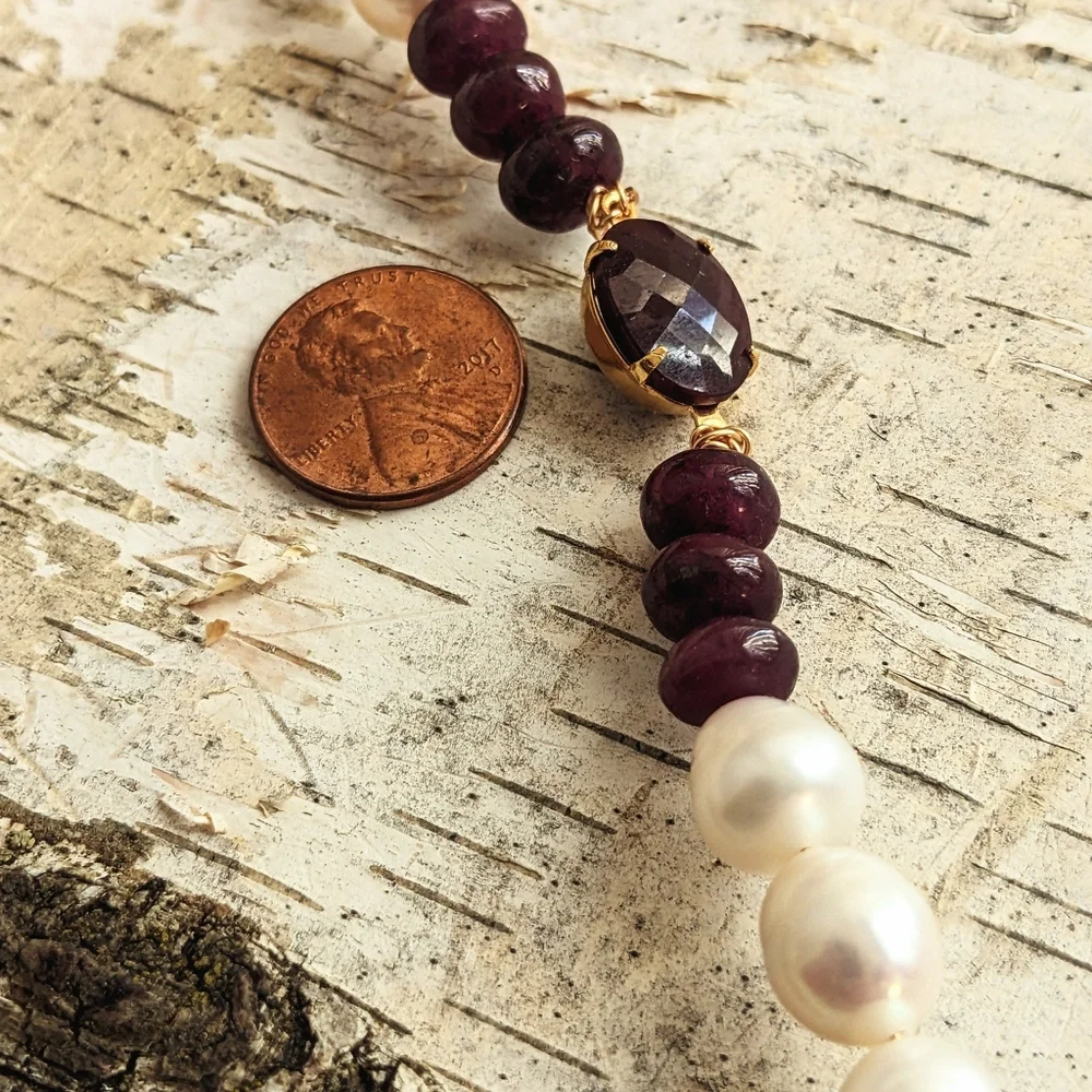 Genuine Rough Ruby 9 Carats And Freshwater Pearl Bracelet